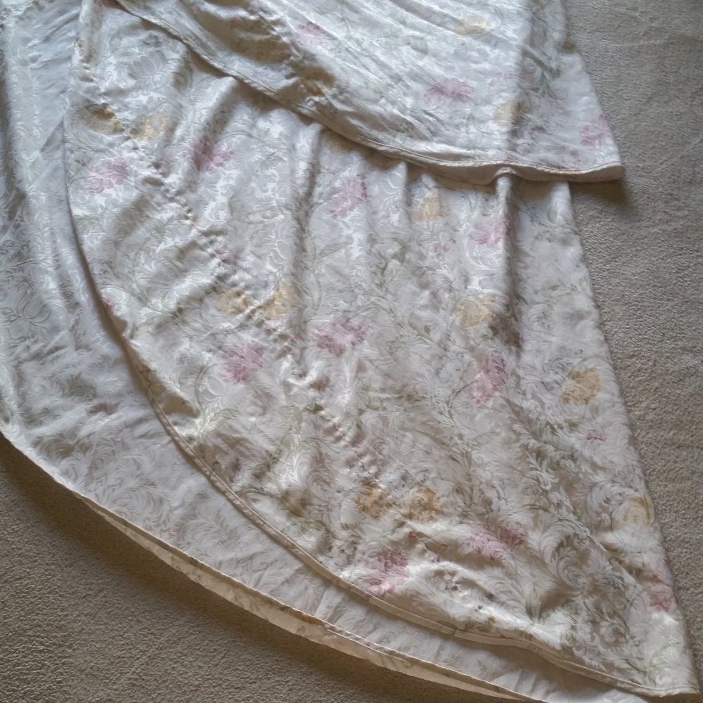 flower tablecloth